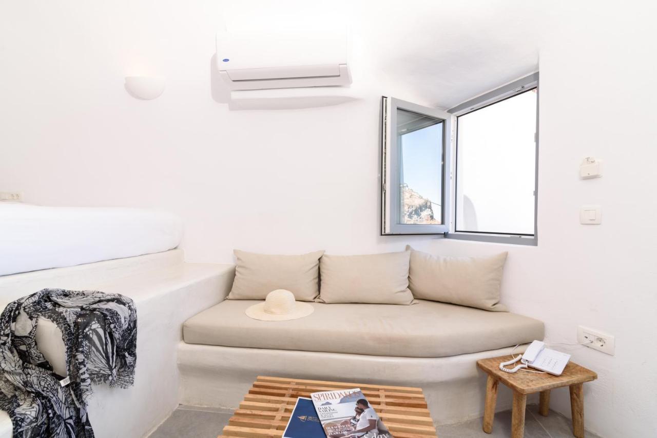 On The Cliff Hotel Fira  Bagian luar foto